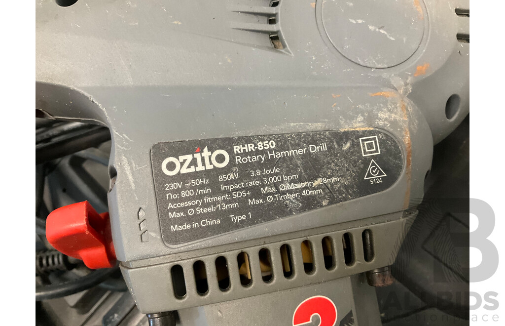 MAKITA Angle Grinder and OZITO Bundle, Including Inflator, Mitre Saw and Hammer Drill - Lot of 4