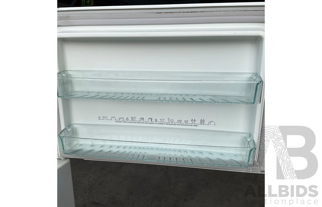 Westinghouse WTM4200WB 420L Top Mount Fridge