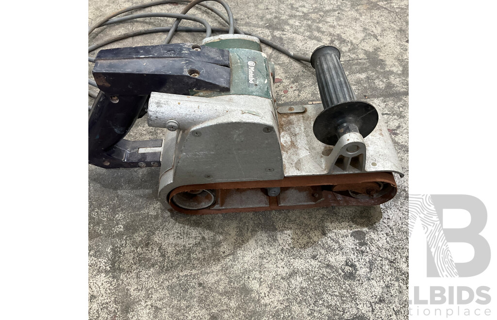 HITACHI C8FB2 Sliding Side Compound Mitre Saw & Assorted Tools