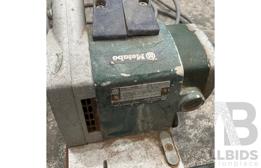 HITACHI C8FB2 Sliding Side Compound Mitre Saw & Assorted Tools