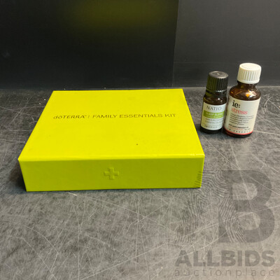 DoTERRA Family Essentials Kit & Natio & Ie: Essential Oil