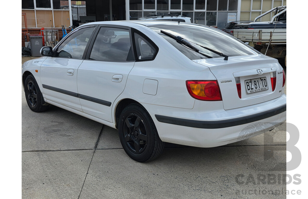 6/2001 Hyundai Elantra GLS XD 5d Hatchback White 2.0L