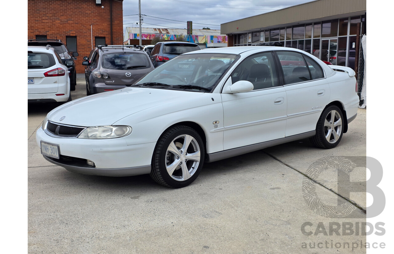 9/2000 Holden Calais  VX 4d Sedan White 3.8L