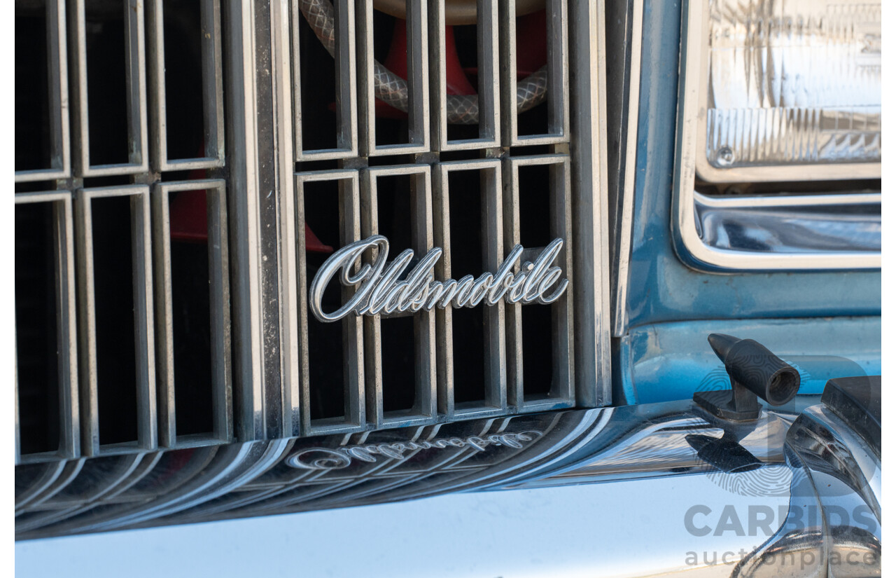 01/1975 Oldsmobile Ninety-Eight 98 Luxury 4d Sedan Specter Blue / White Vinyl V8 455ci V8 7.5L