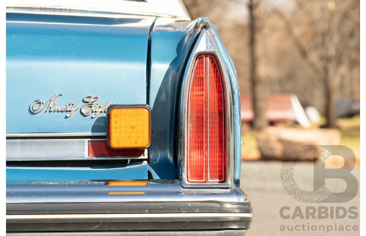 01/1975 Oldsmobile Ninety-Eight 98 Luxury 4d Sedan Specter Blue / White Vinyl V8 455ci V8 7.5L