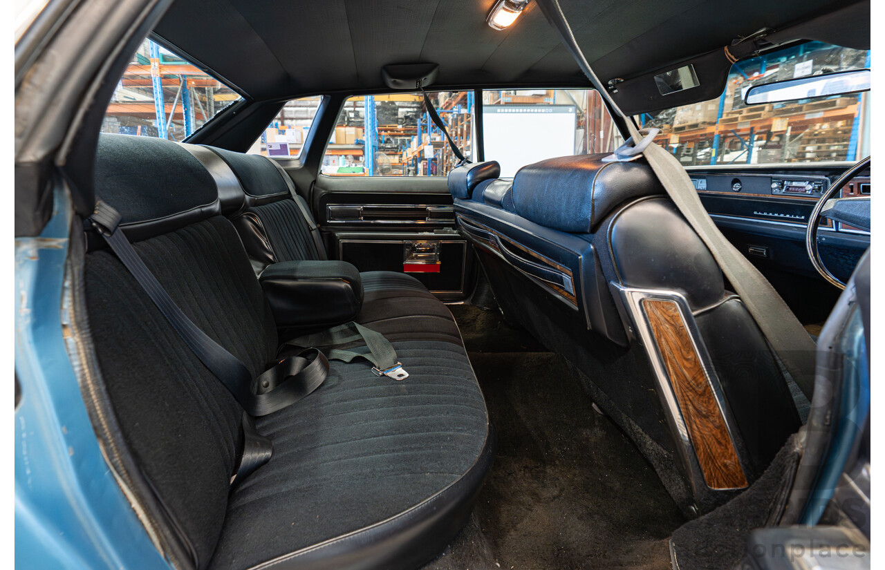 01/1975 Oldsmobile Ninety-Eight 98 Luxury 4d Sedan Specter Blue / White Vinyl V8 455ci V8 7.5L