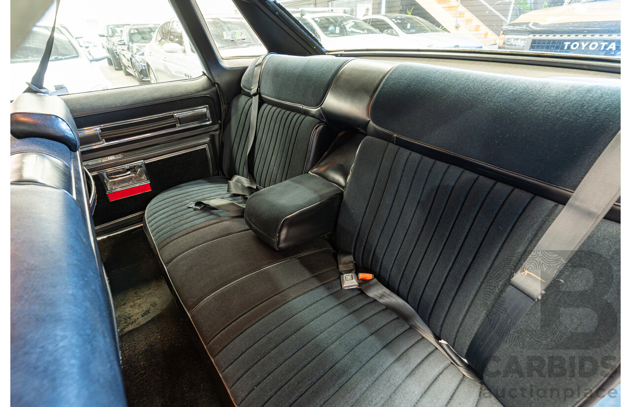 01/1975 Oldsmobile Ninety-Eight 98 Luxury 4d Sedan Specter Blue / White Vinyl V8 455ci V8 7.5L