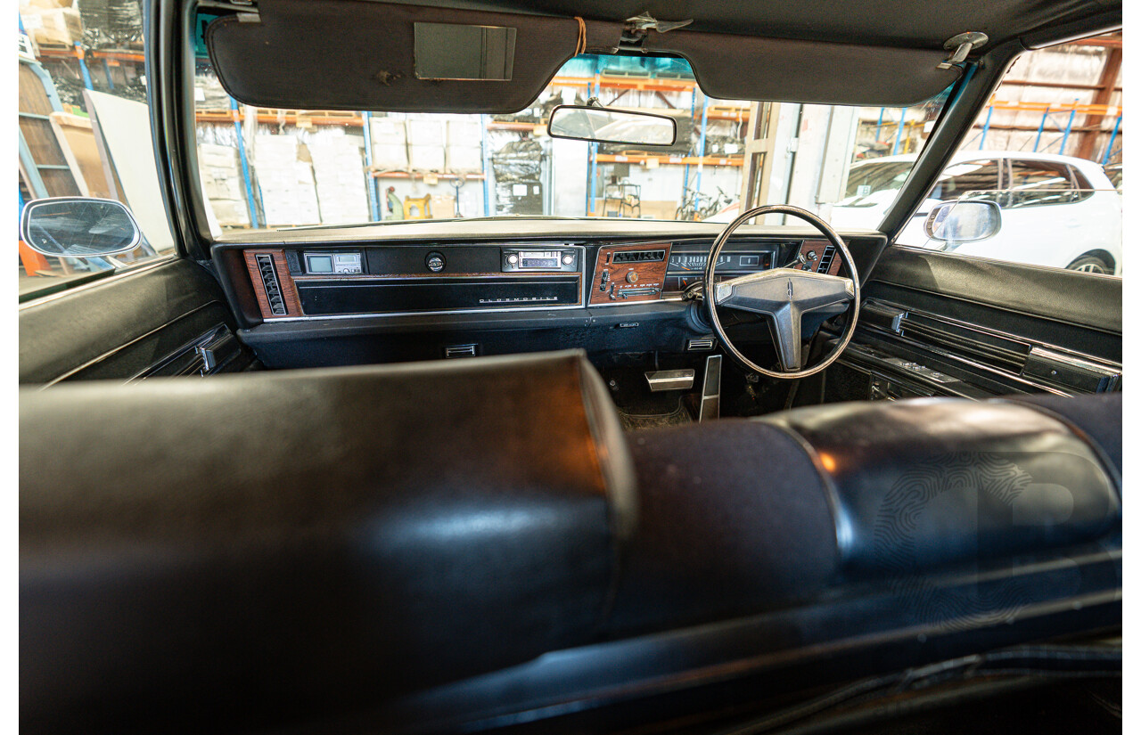 01/1975 Oldsmobile Ninety-Eight 98 Luxury 4d Sedan Specter Blue / White Vinyl V8 455ci V8 7.5L
