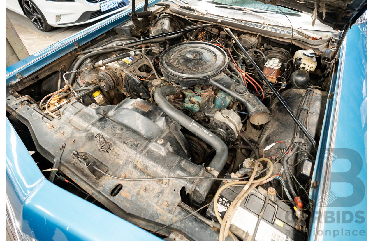 01/1975 Oldsmobile Ninety-Eight 98 Luxury 4d Sedan Specter Blue / White Vinyl V8 455ci V8 7.5L