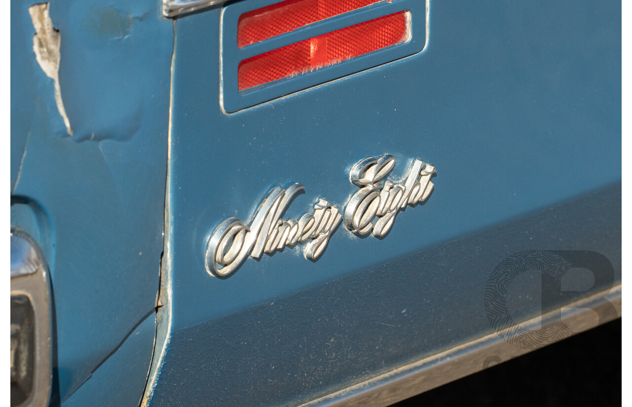 01/1975 Oldsmobile Ninety-Eight 98 Luxury 4d Sedan Specter Blue / White Vinyl V8 455ci V8 7.5L