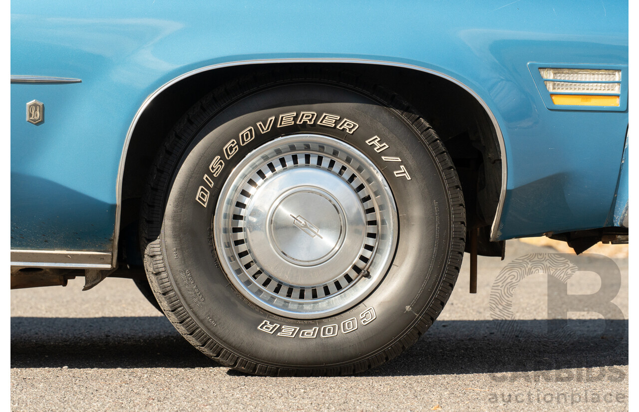 01/1975 Oldsmobile Ninety-Eight 98 Luxury 4d Sedan Specter Blue / White Vinyl V8 455ci V8 7.5L