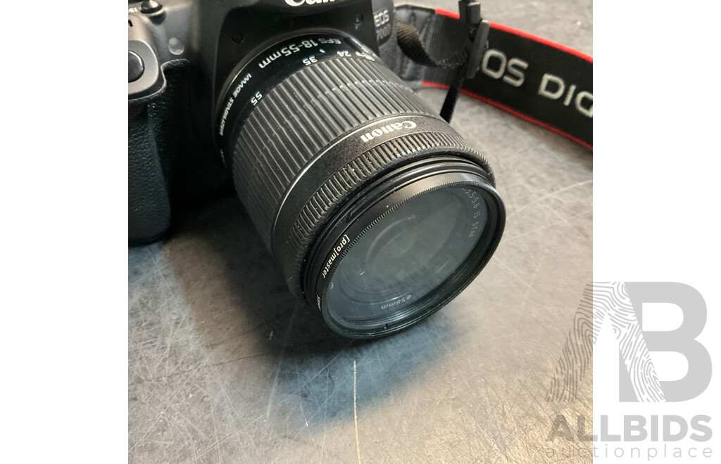 Canon EOS 700D with EF-S 18-55mm is STM Kit Digital Camera