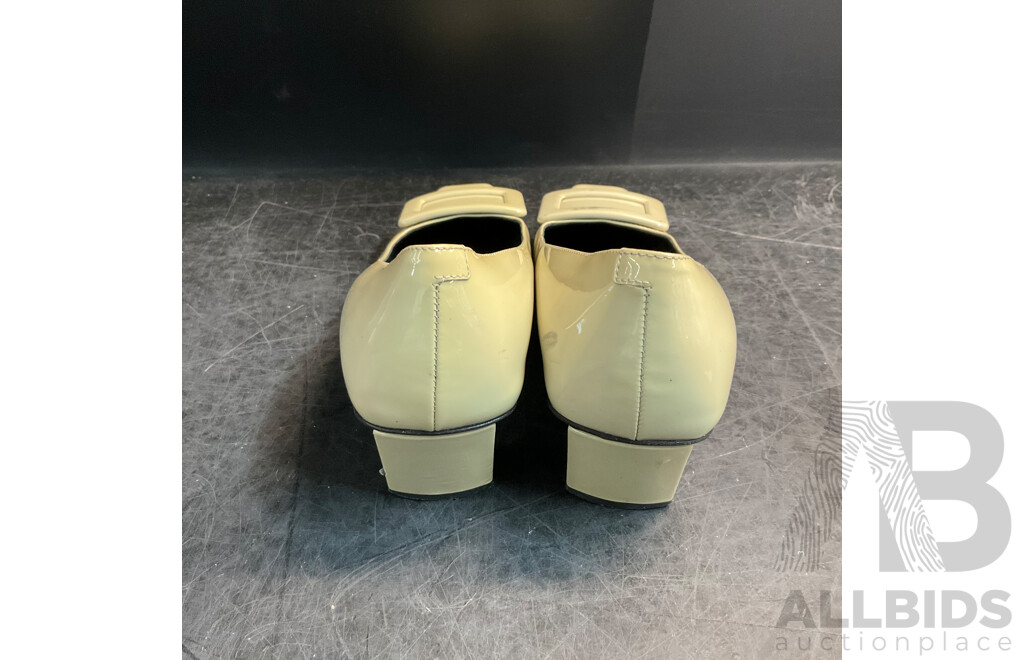 Belle Vivier Trompette Patent Leather Shoes Branded ROGER VIVIER - Size 36
