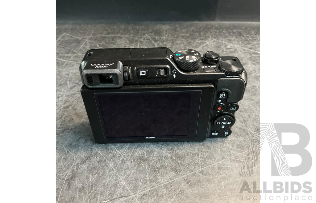 NIKON A1000 Digital Carema