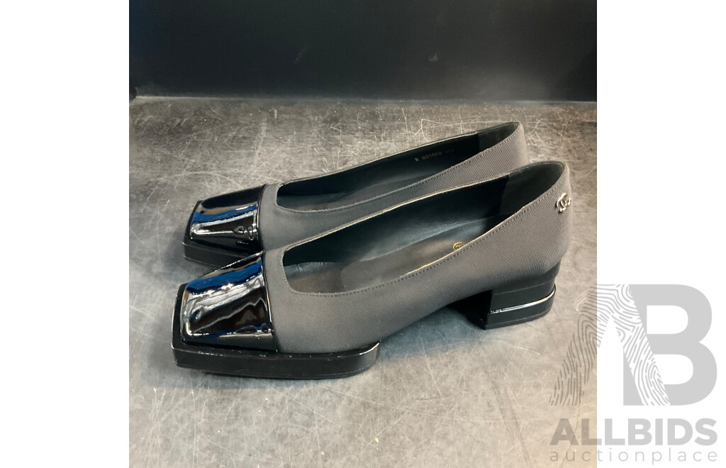Black Women's Shoes Branded Chanel - Size 37C