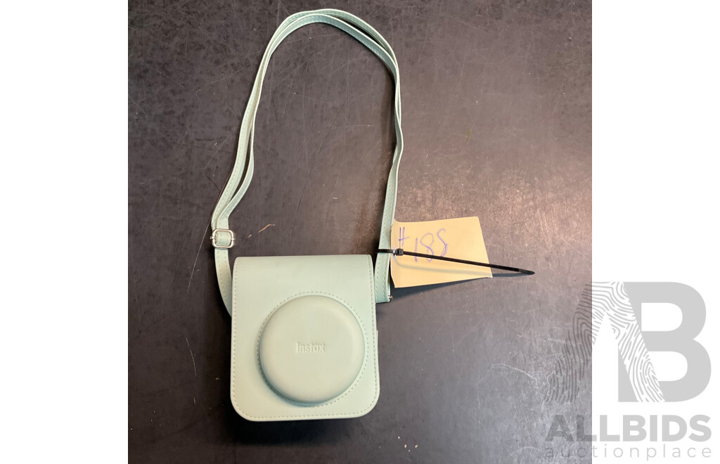 Fujifilm Instax Mini12 Instant Camera (Mint Green)