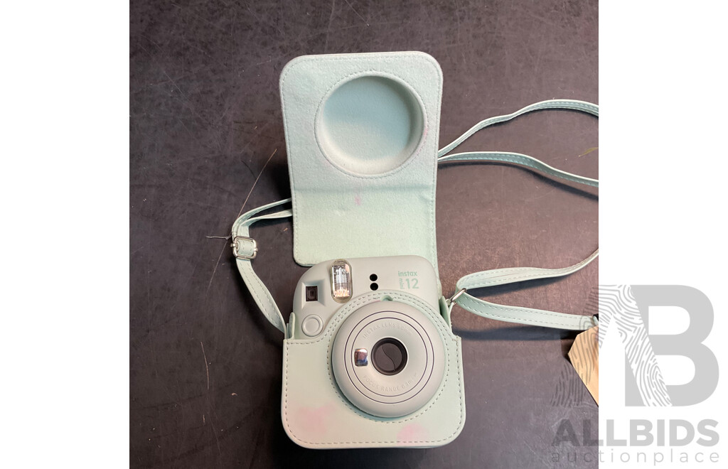 Fujifilm Instax Mini12 Instant Camera (Mint Green)
