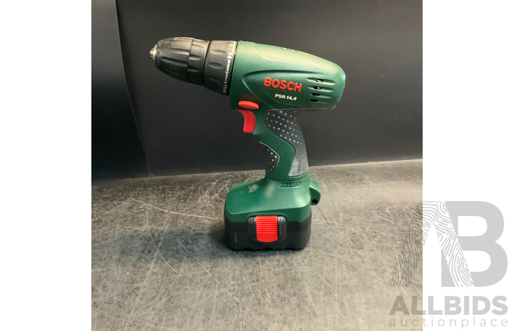 BOSCH D70745 Cordless Drill with Case