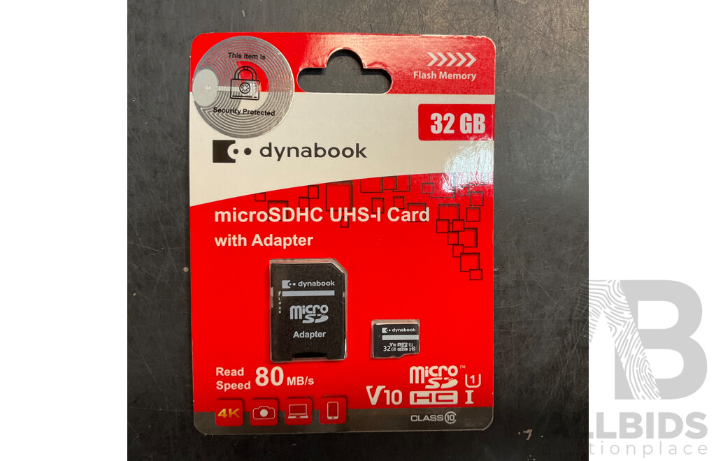 DYNABOOK 32GB & 64GB - Lot of 8