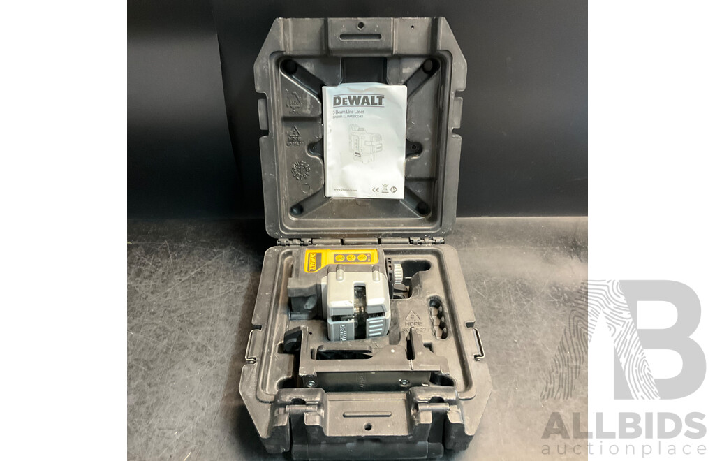 DEWALT 3 Beam Line Laser  DW089CG