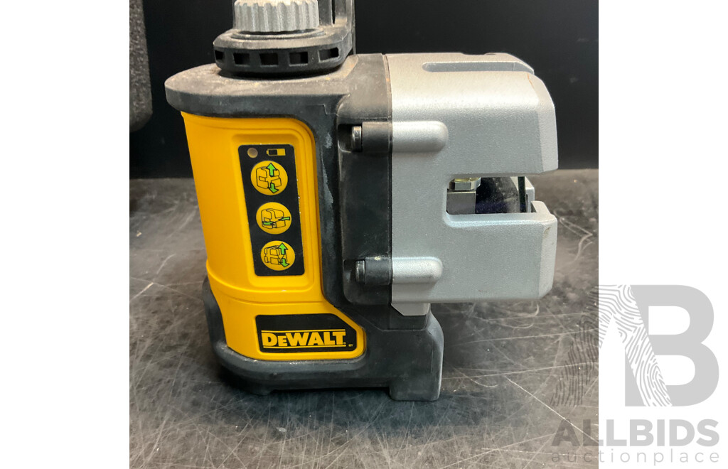 DEWALT 3 Beam Line Laser  DW089CG