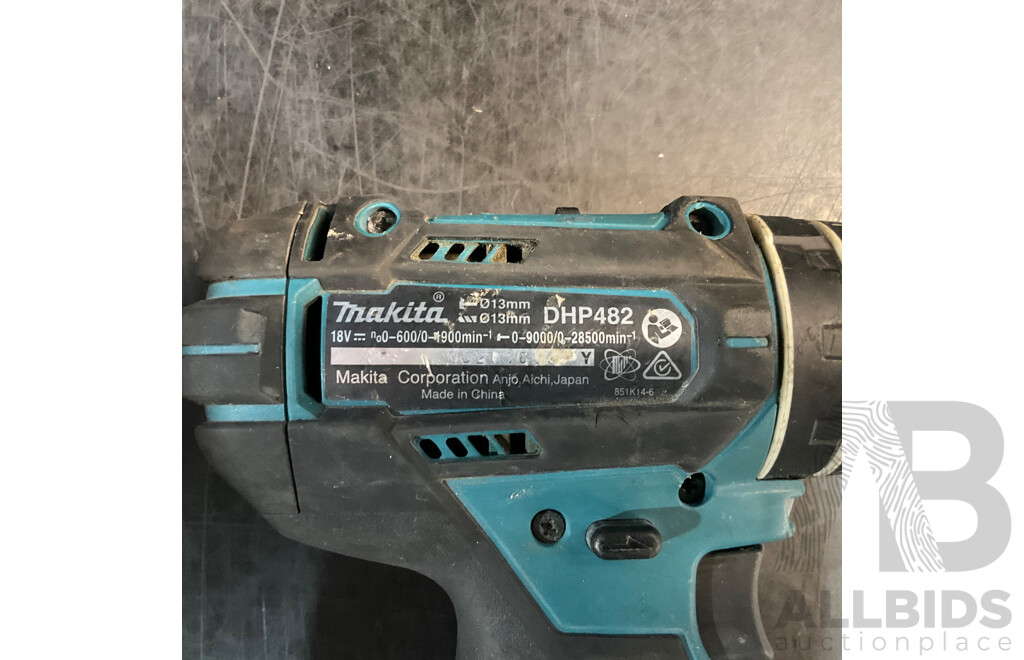 Makita DHP482 Hammer Driver Drill  & DTD153 Impact Driver with 4 Batteries - Lot of 6