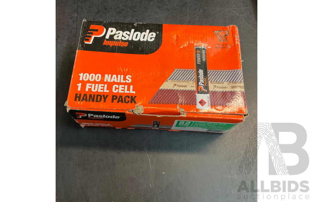 ARROW PT50 Pneumatic Stapler & Paslode Nails Handy Pack X2