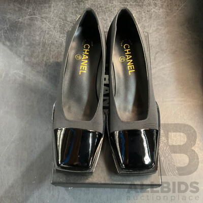 Black Women's Shoes Branded Chanel - Size 37C