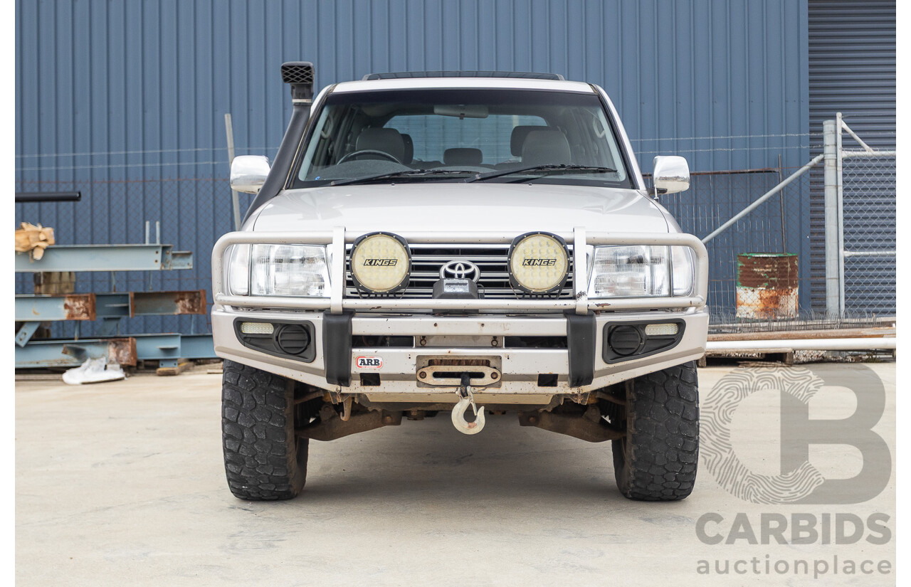 2/2004 Toyota Landcruiser Sahara (4x4) UZJ100R 4d Wagon Warm Silver Metallic V8 4.7L