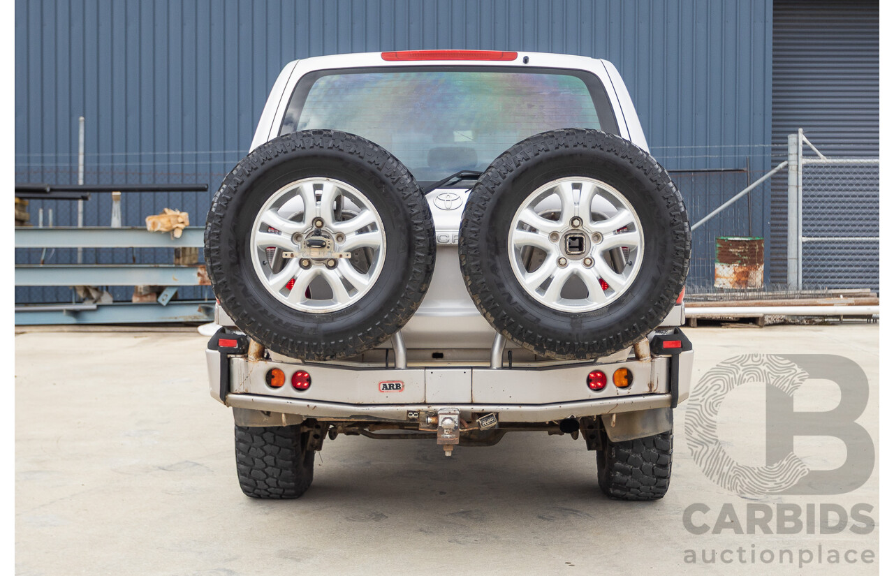 2/2004 Toyota Landcruiser Sahara (4x4) UZJ100R 4d Wagon Warm Silver Metallic V8 4.7L
