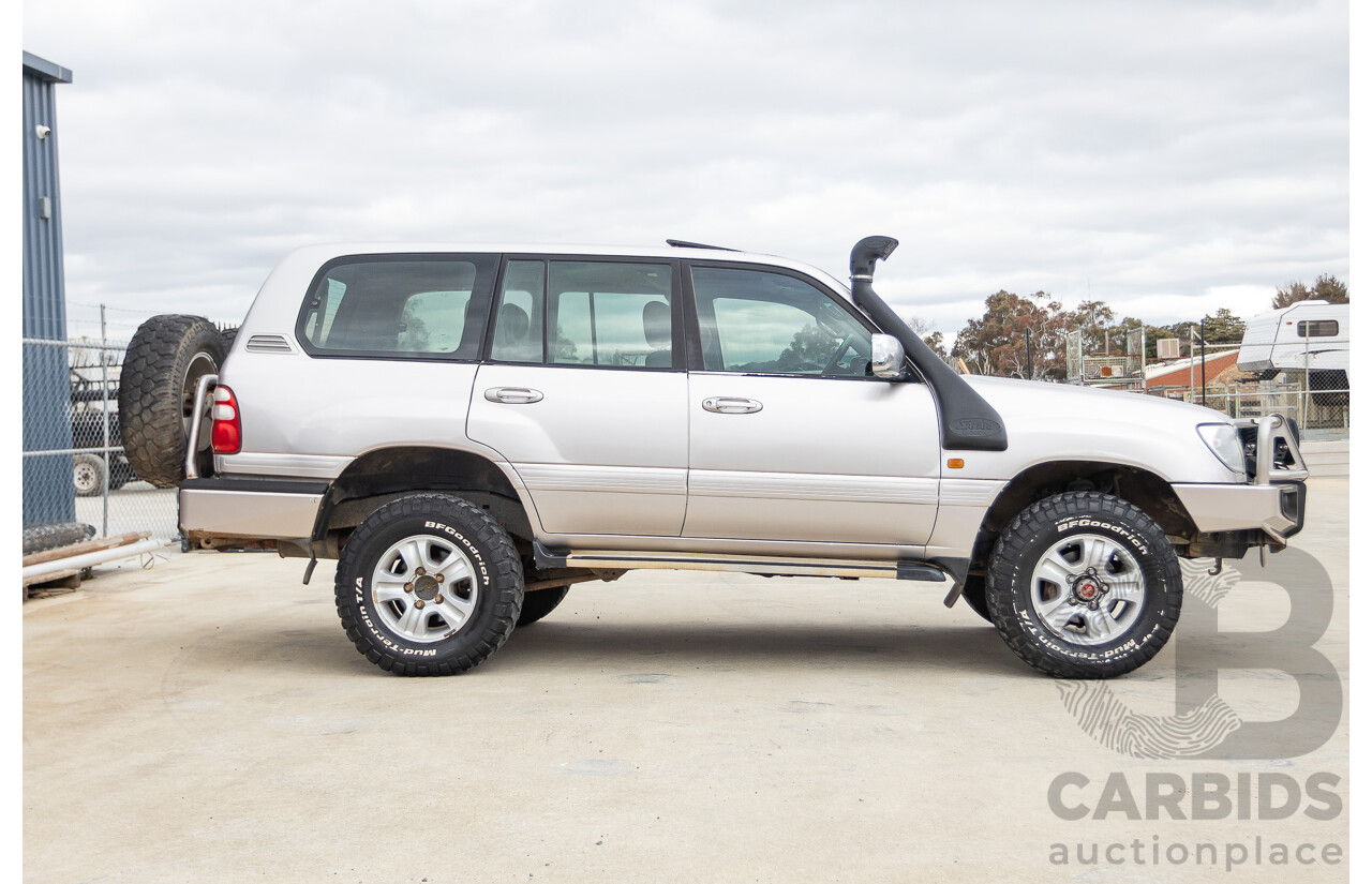 2/2004 Toyota Landcruiser Sahara (4x4) UZJ100R 4d Wagon Warm Silver Metallic V8 4.7L