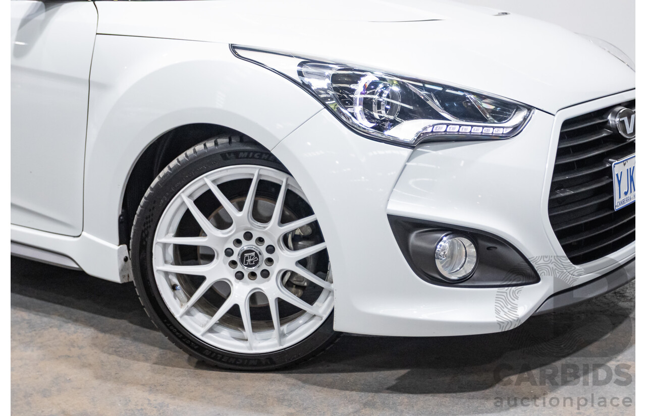 04/2015 Hyundai Veloster SR Turbo FS3 3d Coupe Storm Trooper Pearl White Turbo 1.6L