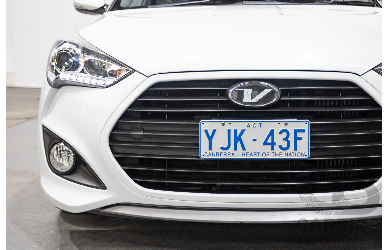 04/2015 Hyundai Veloster SR Turbo FS3 3d Coupe Storm Trooper Pearl White Turbo 1.6L
