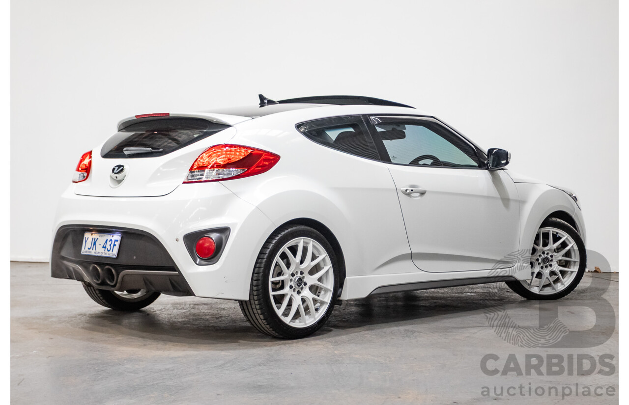 04/2015 Hyundai Veloster SR Turbo FS3 3d Coupe Storm Trooper Pearl White Turbo 1.6L
