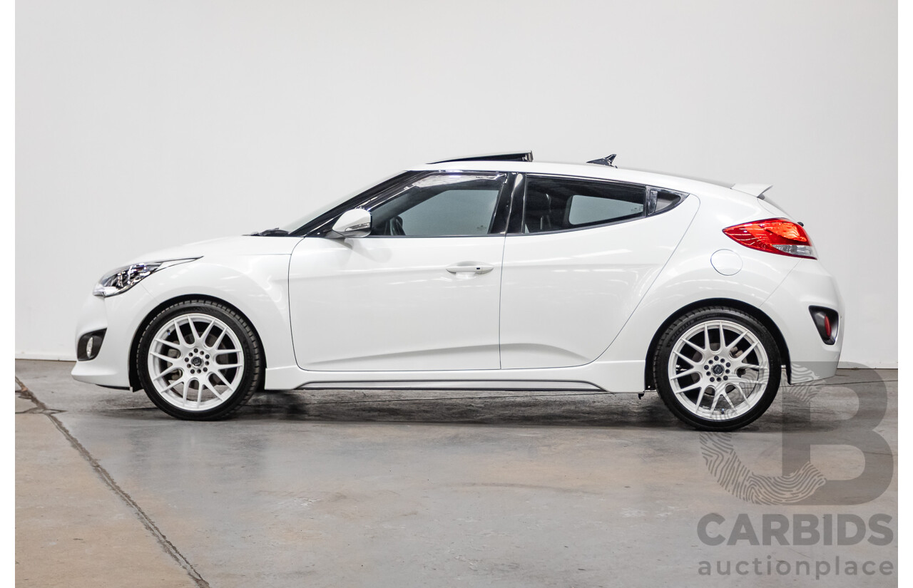 04/2015 Hyundai Veloster SR Turbo FS3 3d Coupe Storm Trooper Pearl White Turbo 1.6L