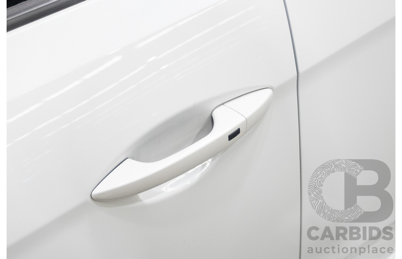 04/2015 Hyundai Veloster SR Turbo FS3 3d Coupe Storm Trooper Pearl White Turbo 1.6L