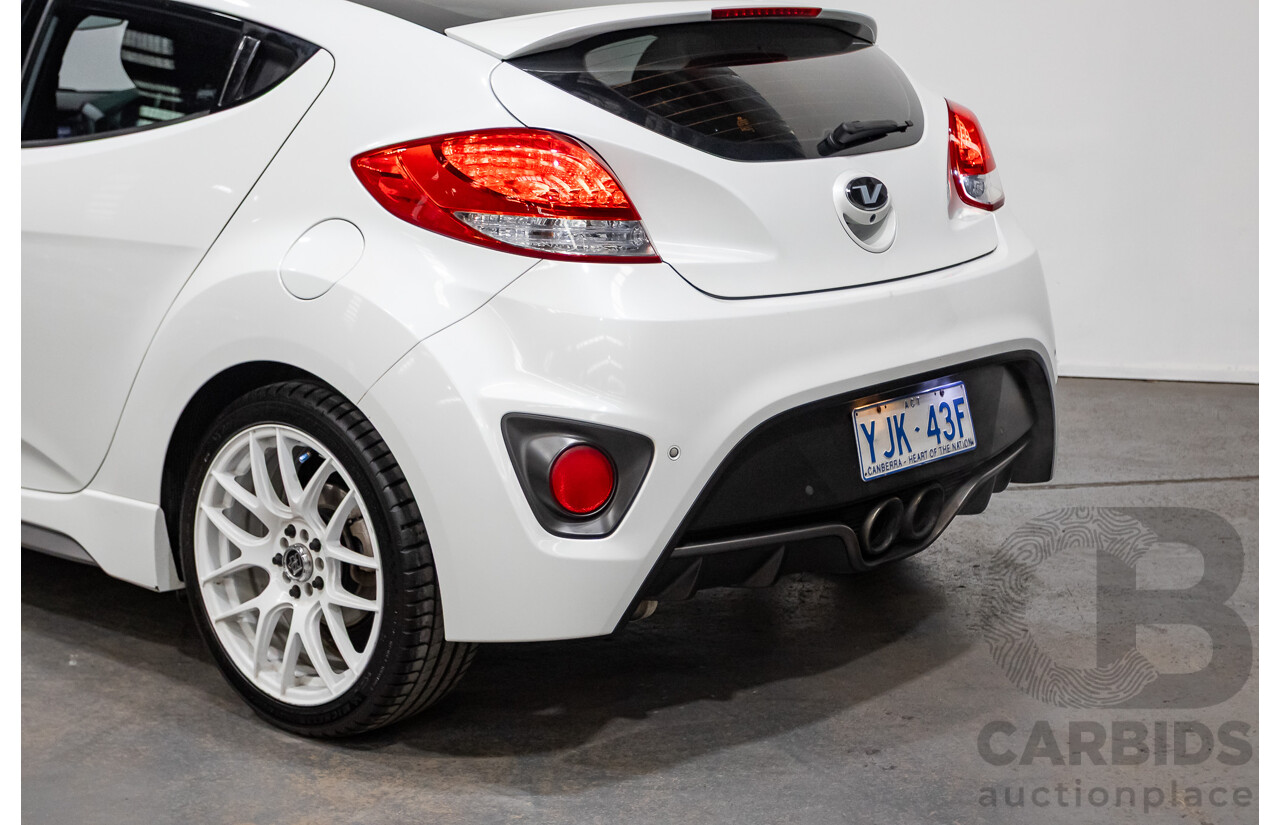 04/2015 Hyundai Veloster SR Turbo FS3 3d Coupe Storm Trooper Pearl White Turbo 1.6L
