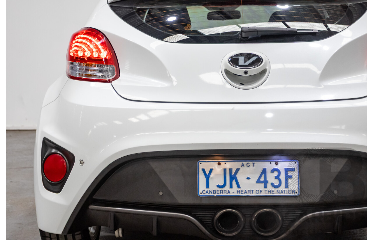 04/2015 Hyundai Veloster SR Turbo FS3 3d Coupe Storm Trooper Pearl White Turbo 1.6L
