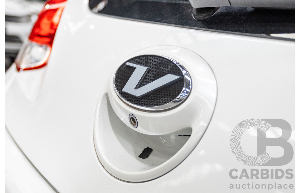 04/2015 Hyundai Veloster SR Turbo FS3 3d Coupe Storm Trooper Pearl White Turbo 1.6L