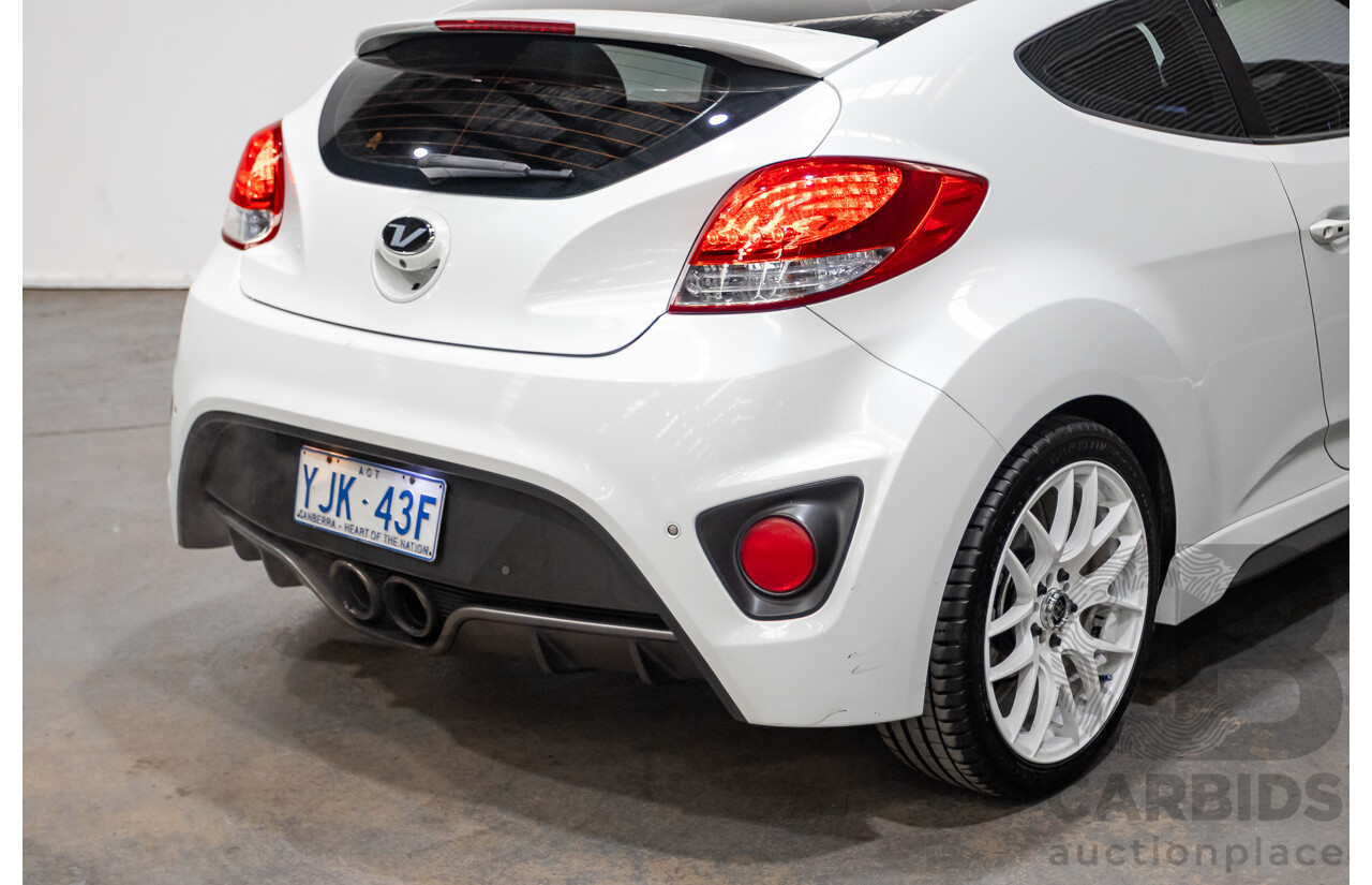 04/2015 Hyundai Veloster SR Turbo FS3 3d Coupe Storm Trooper Pearl White Turbo 1.6L