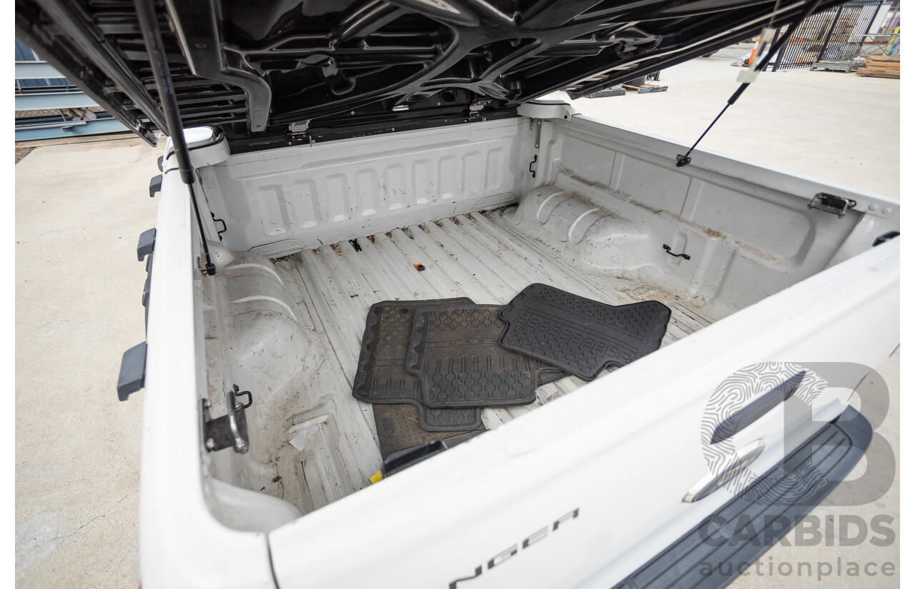08/2015 Ford Ranger XL 2.2 (4x4) PX Crew Cab Utility Cool White Turbo Diesel 2.2L