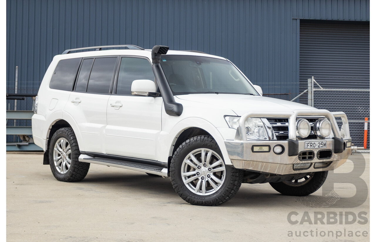 1/2013 Mitsubishi Pajero VR-X LWB (4x4) NW MY13 4d Wagon White Turbo Diesel 3.2L