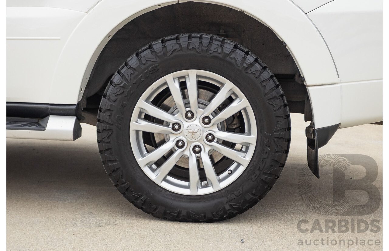 1/2013 Mitsubishi Pajero VR-X LWB (4x4) NW MY13 4d Wagon White Turbo Diesel 3.2L
