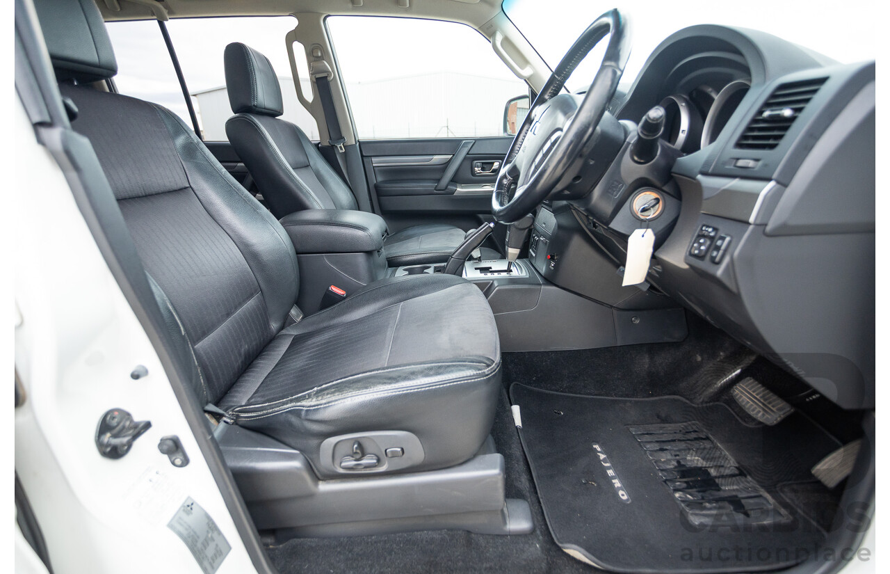 1/2013 Mitsubishi Pajero VR-X LWB (4x4) NW MY13 4d Wagon White Turbo Diesel 3.2L