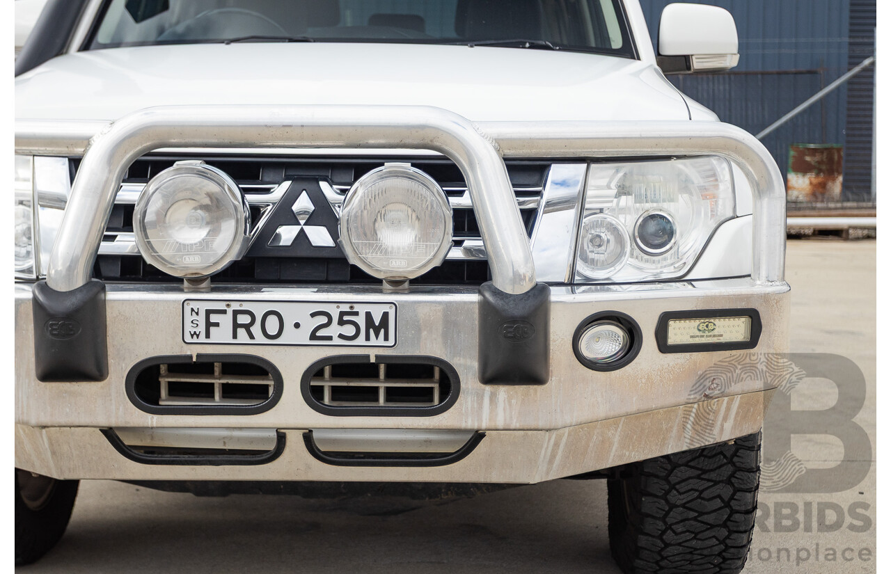 1/2013 Mitsubishi Pajero VR-X LWB (4x4) NW MY13 4d Wagon White Turbo Diesel 3.2L