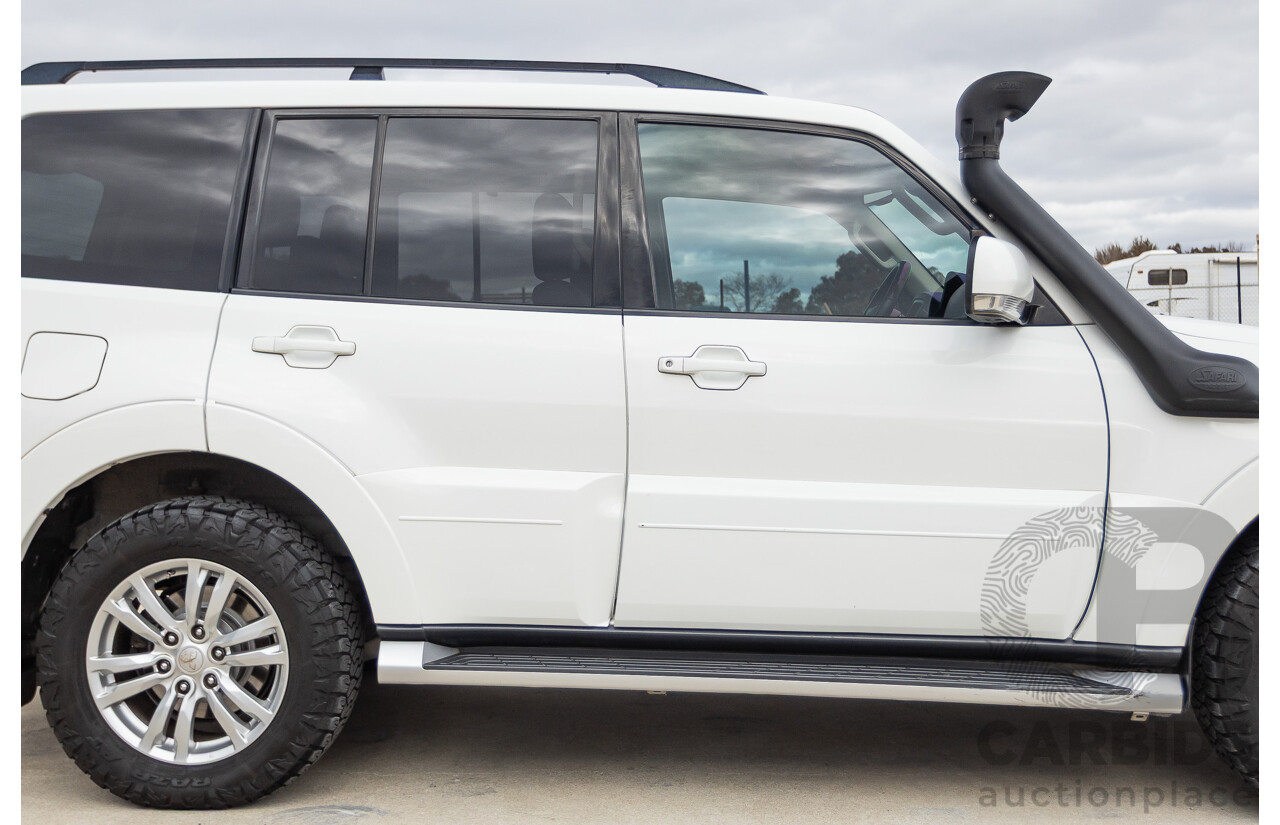1/2013 Mitsubishi Pajero VR-X LWB (4x4) NW MY13 4d Wagon White Turbo Diesel 3.2L