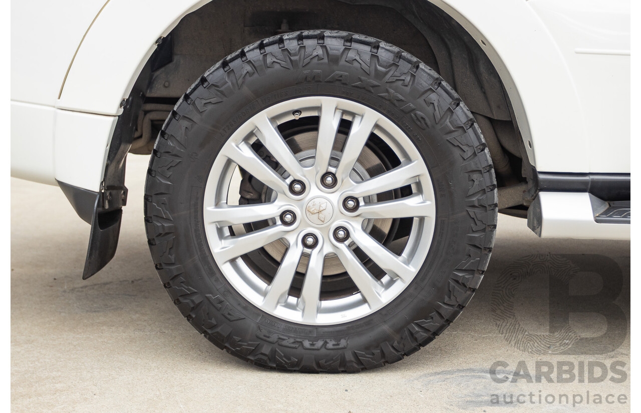 1/2013 Mitsubishi Pajero VR-X LWB (4x4) NW MY13 4d Wagon White Turbo Diesel 3.2L
