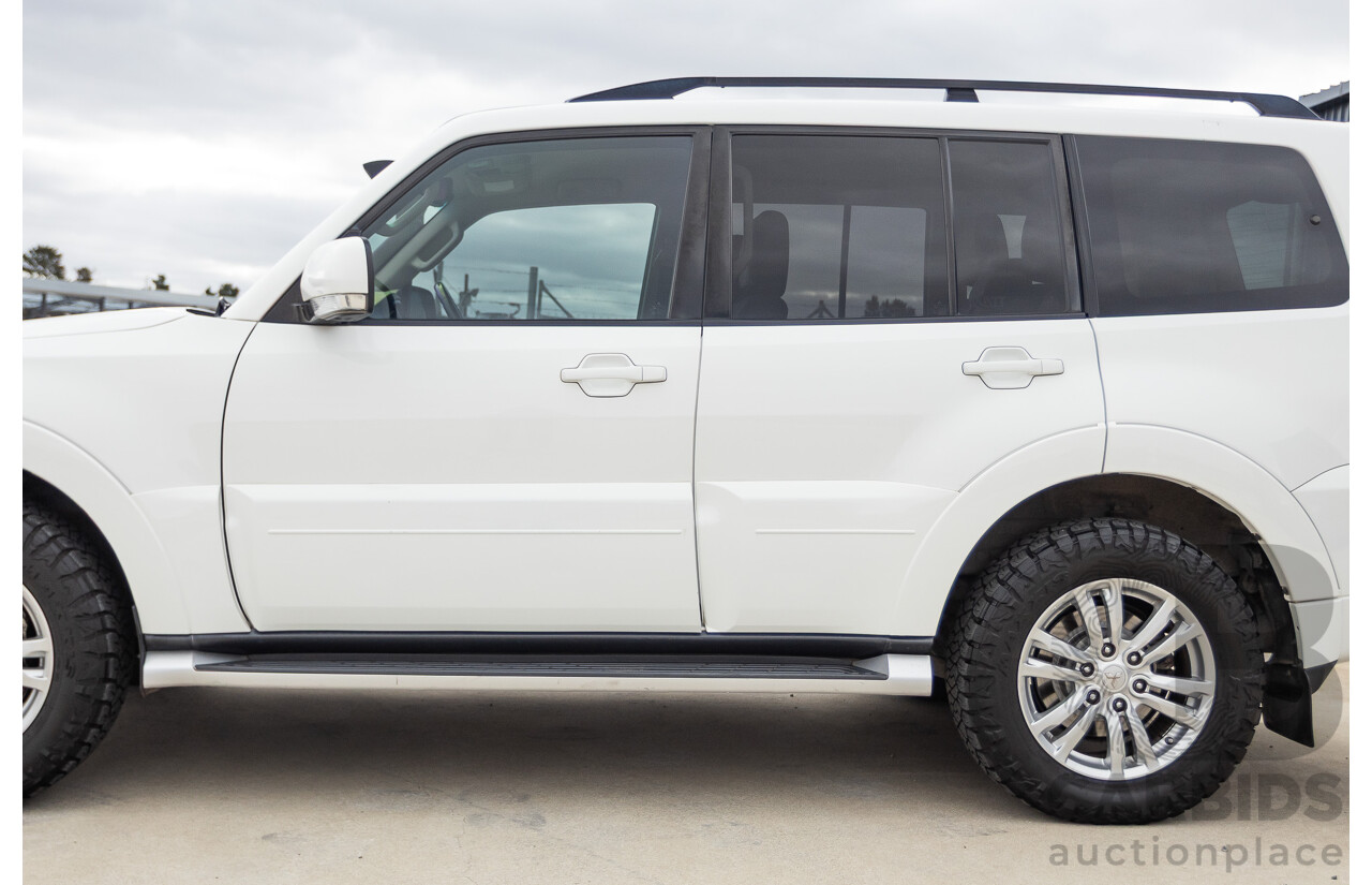 1/2013 Mitsubishi Pajero VR-X LWB (4x4) NW MY13 4d Wagon White Turbo Diesel 3.2L