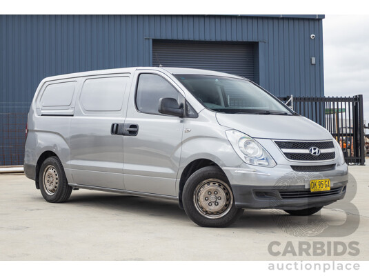 8/2011 Hyundai iLoad TQ MY11 4d Van Hyper Silver Metallic Turbo Diesel 2.5L