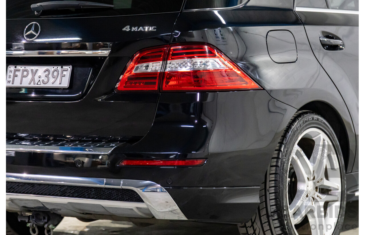 10/2014 Mercedes-Benz ML400 (4x4) 166 MY14 4d Wagon Black Obsidian Metallic Twin Turbo V6 3.0L